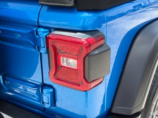 Used 2022 Jeep Wrangler Unlimited Sport AWD/4WD image 7