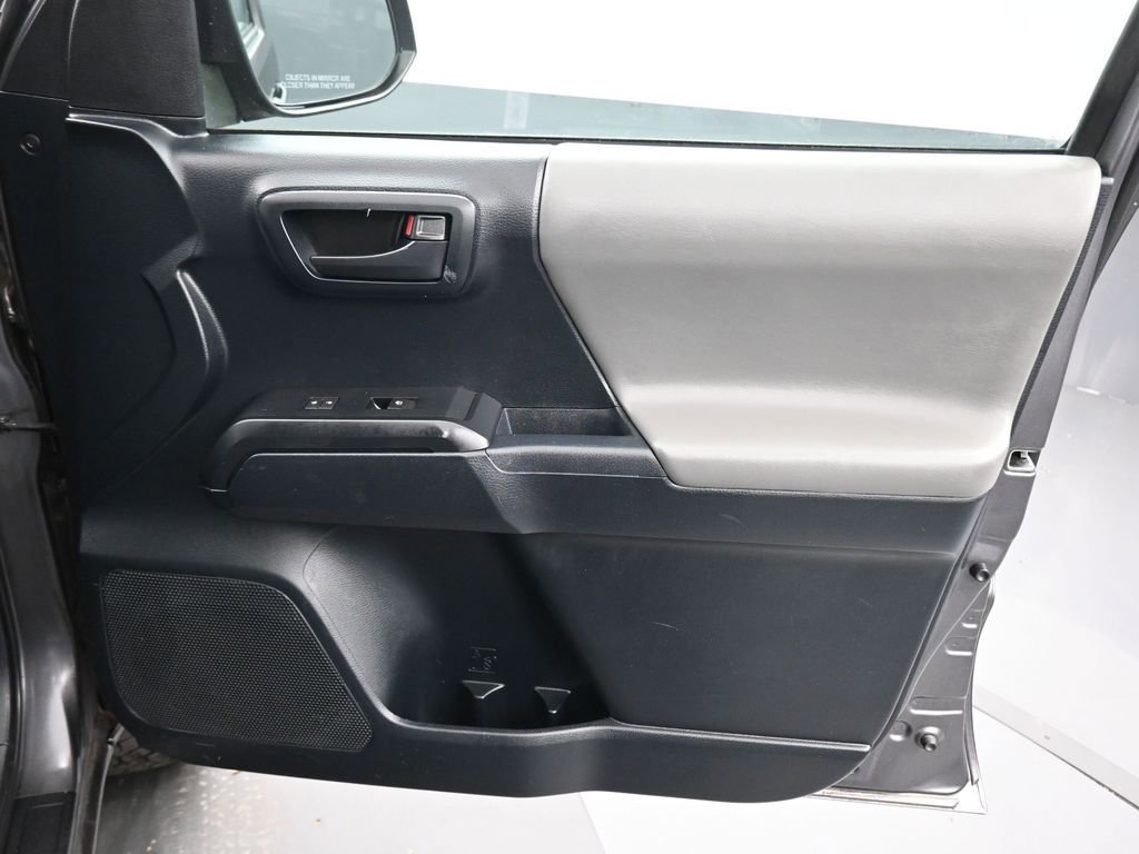 Used 2016 Toyota Tacoma SR w/ SR Convenience Package image 37