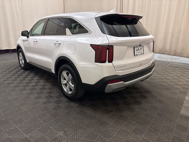 Certified 2025 Kia Sorento LX image 7
