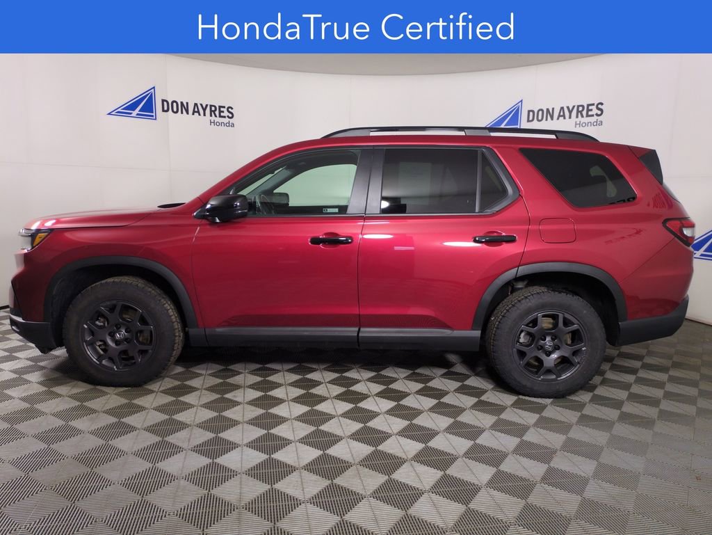 Certified 2024 Honda Pilot TrailSport image 2