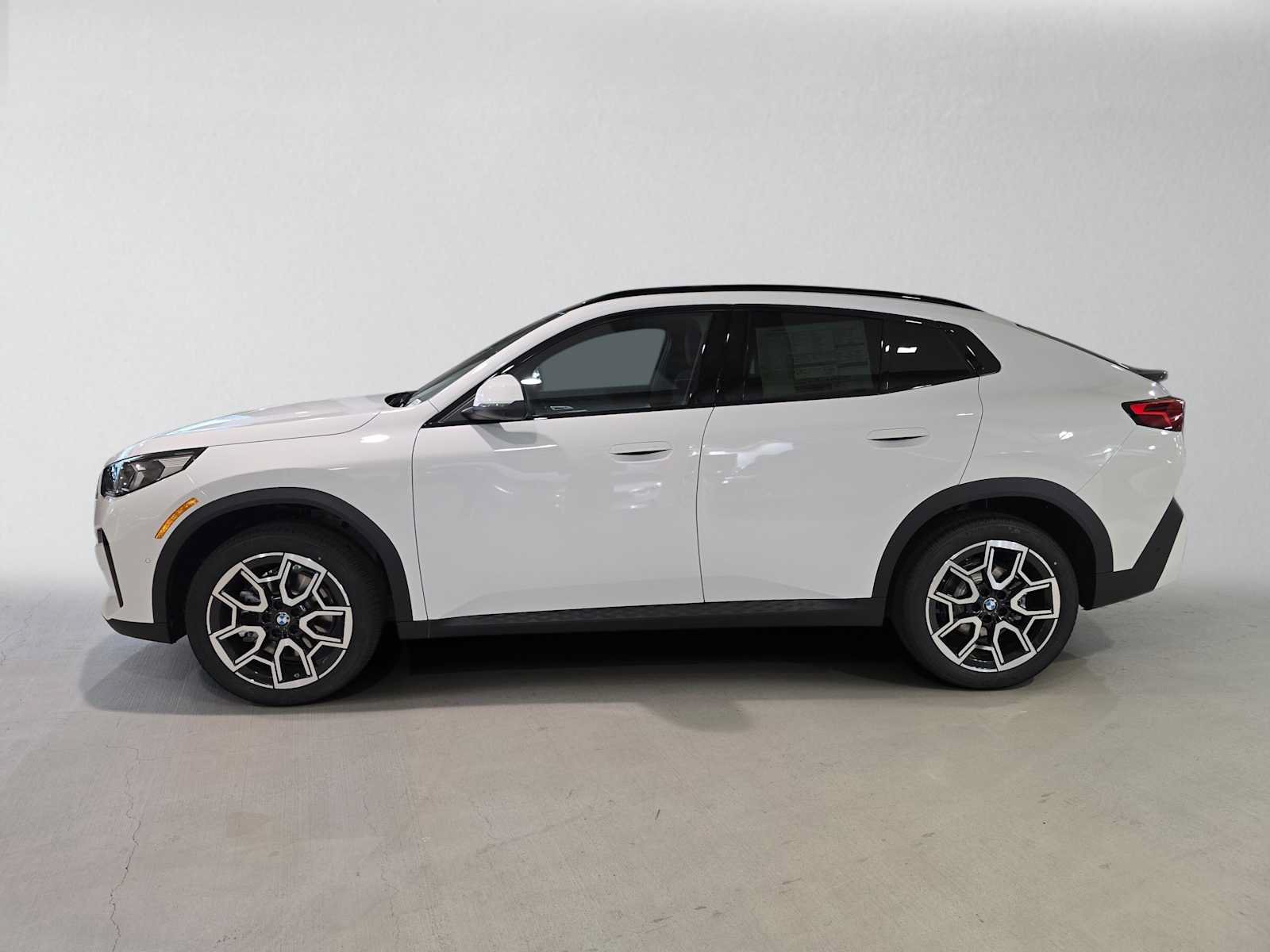 New 2027 BMW X2 xDrive28i AWD/4WD image 6