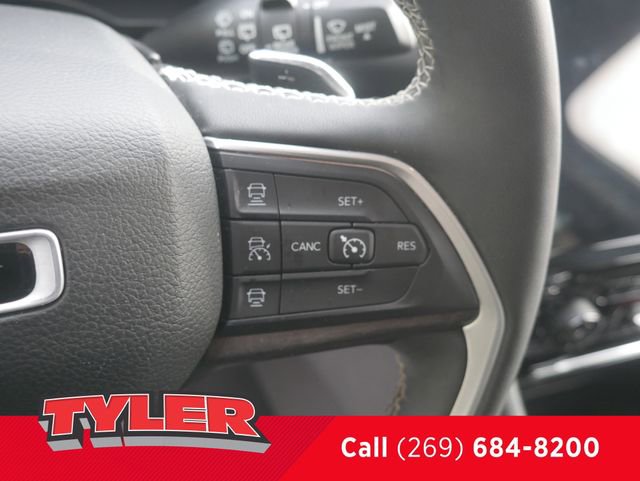 Certified 2023 Jeep Grand Cherokee Limited w/ Trailer Tow Prep Group (B) AWD/4WD image 28