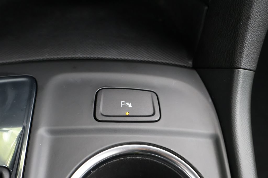 Certified 2023 Chevrolet Equinox LT FWD image 24