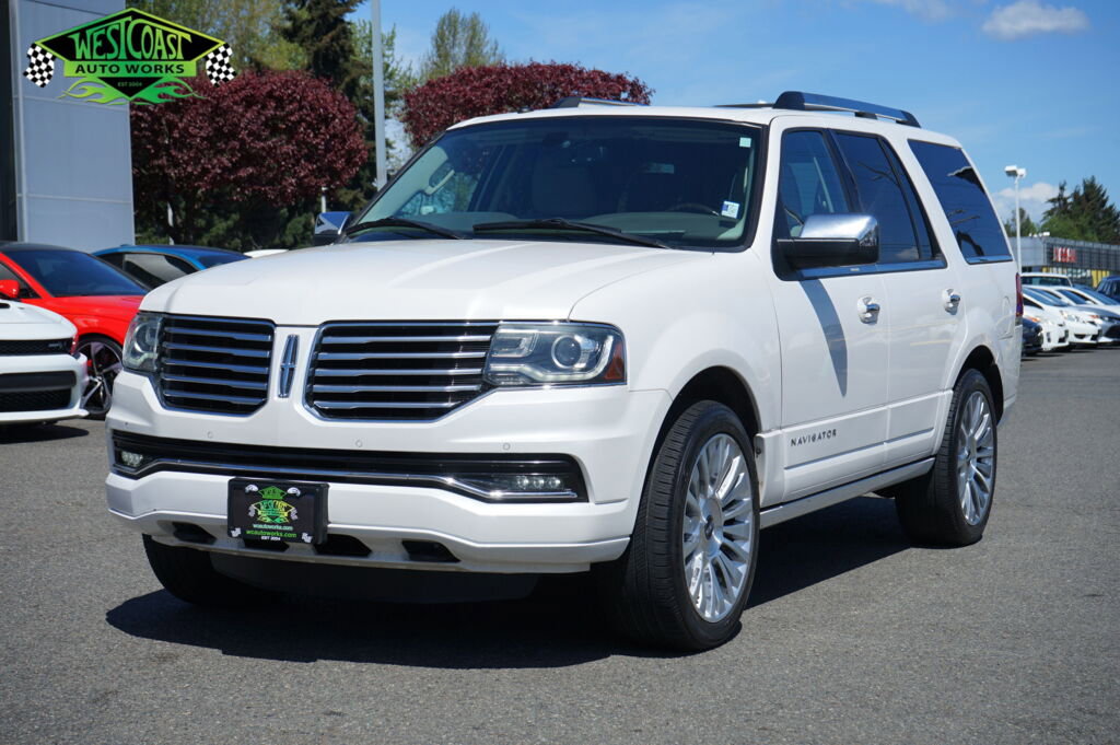 Used 2016 Lincoln Navigator Select AWD/4WD image 1
