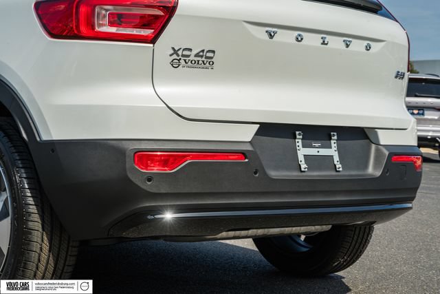 New 2026 Volvo XC40 B5 Plus w/ Climate Package AWD/4WD image 9