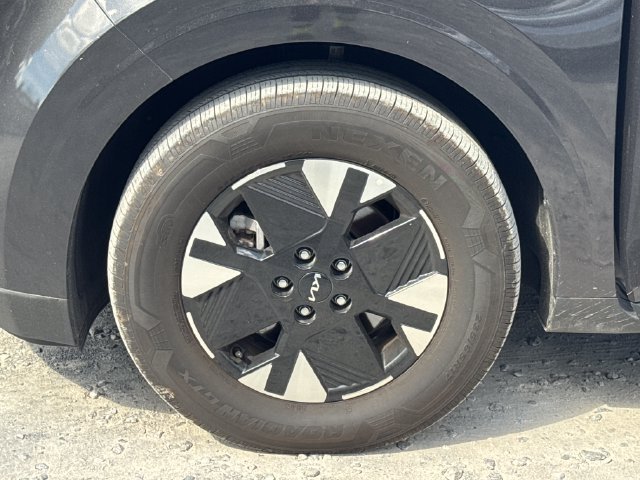 Used 2026 Kia Carnival LXS FWD image 25