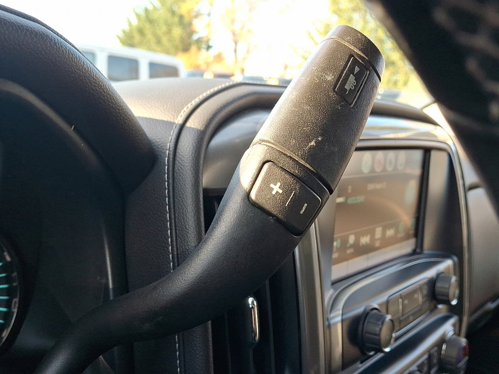 Used 2018 Chevrolet Silverado 1500 LTZ image 30