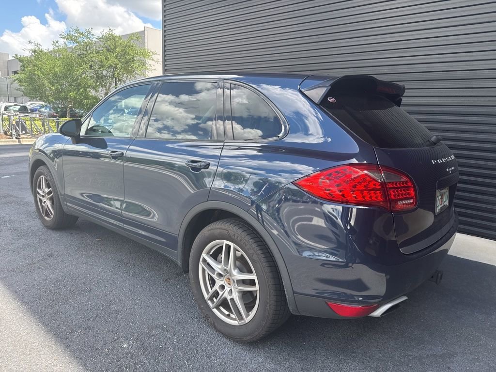 Used 2014 Porsche Cayenne Diesel AWD/4WD image 3