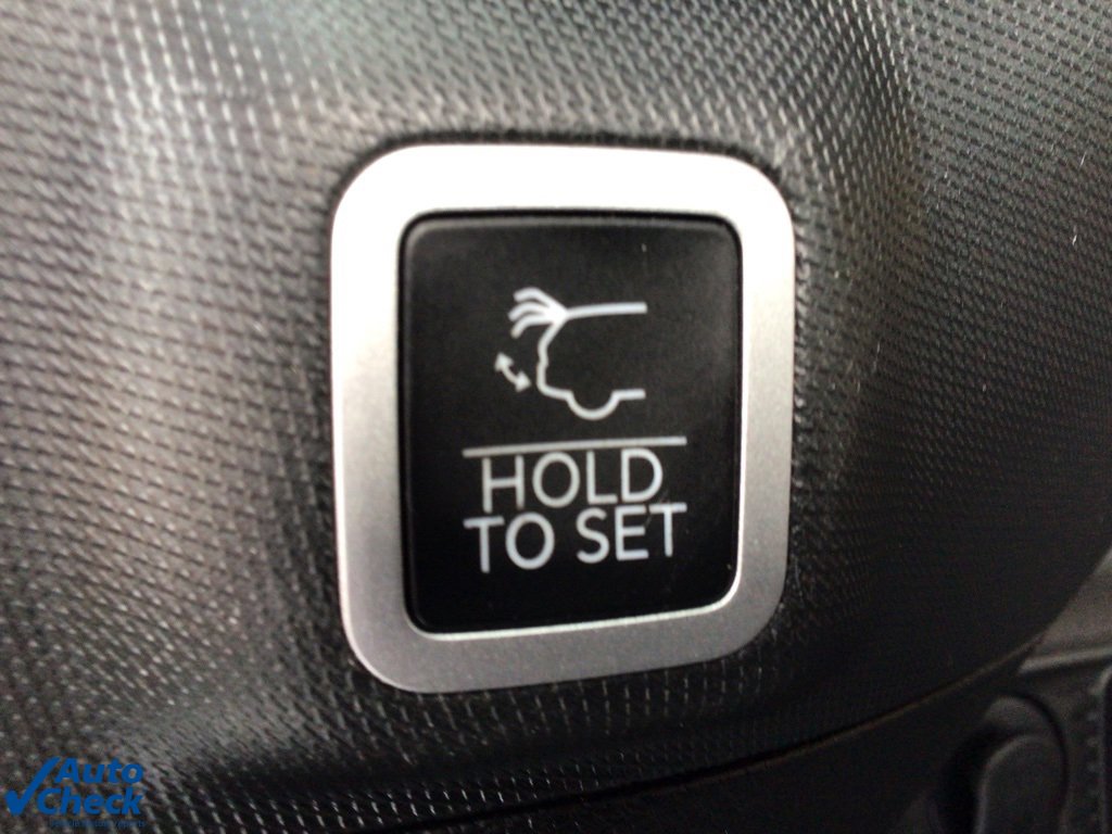 Used 2023 Jeep Grand Cherokee Summit w/ Advanced Protech Group IV image 34