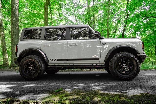 Used 2021 Ford Bronco First Edition AWD/4WD image 2