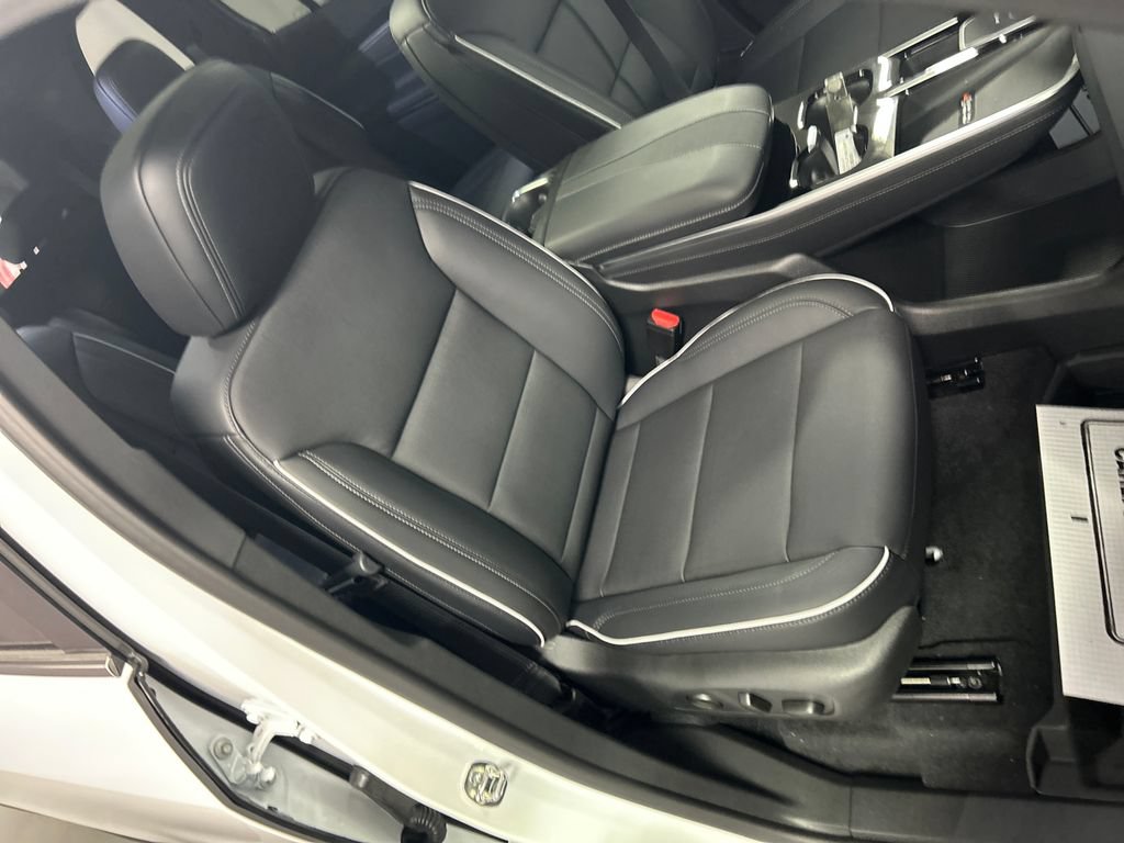 New 2026 Buick Enclave Preferred w/ Power Package AWD/4WD image 25