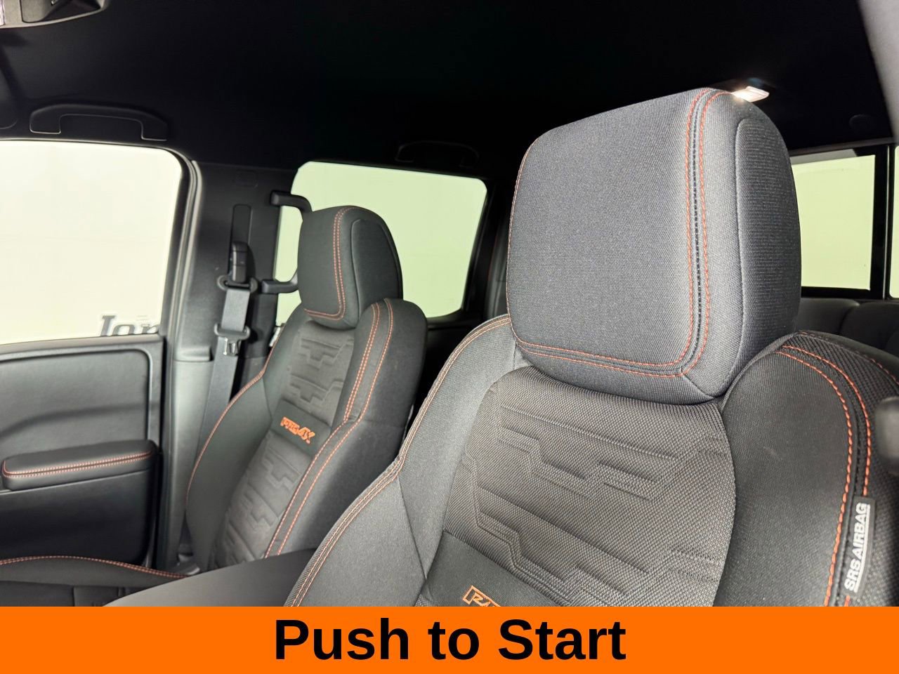 Used 2025 Nissan Frontier PRO-4X w/ Pro Convenience Package image 11
