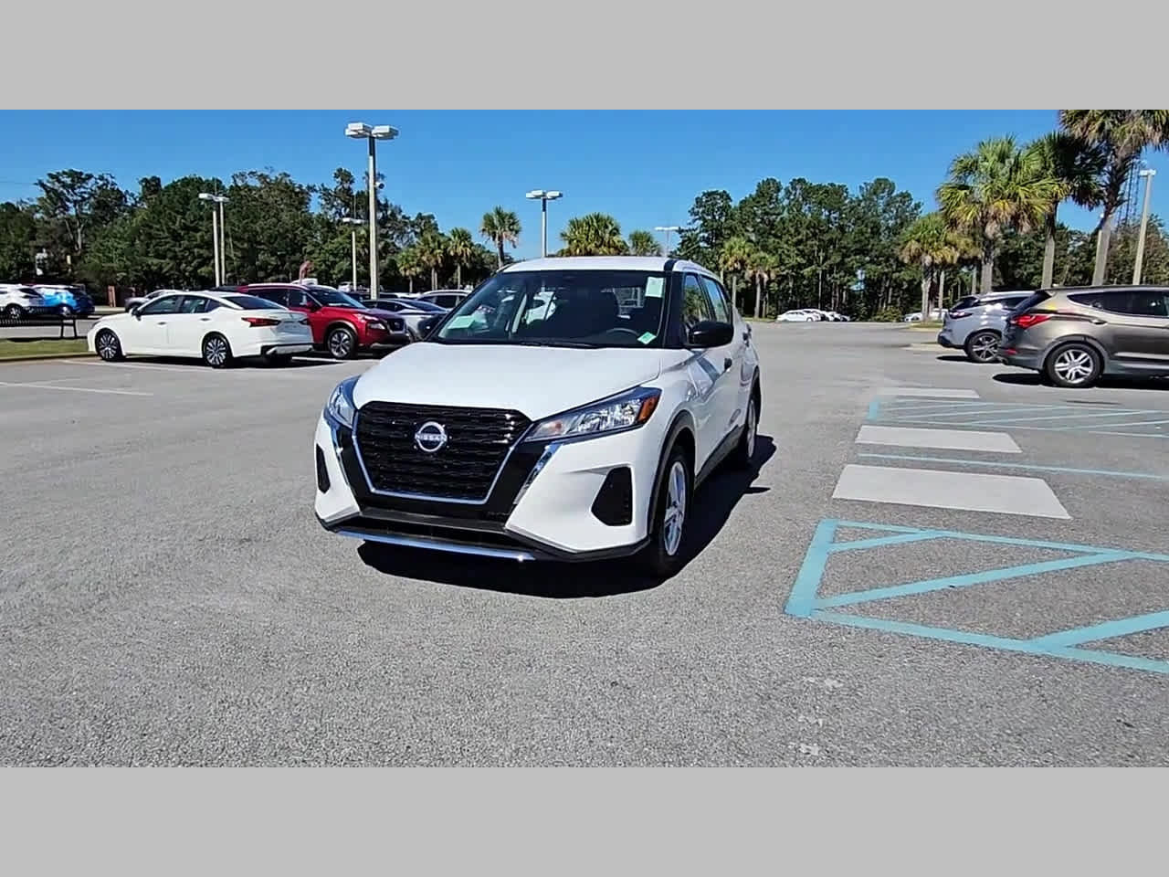 New 2025 Nissan Kicks Play S image 23