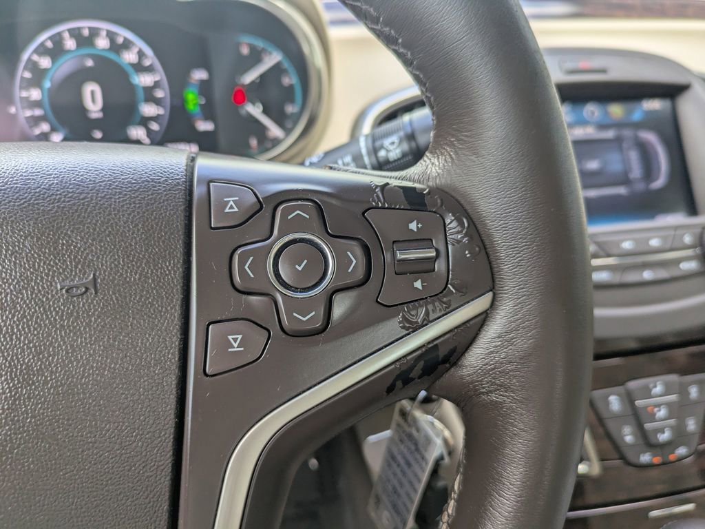 Used 2014 Buick LaCrosse image 23