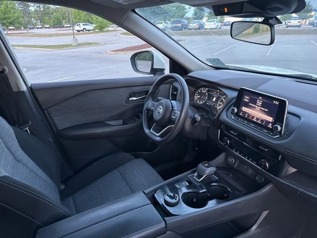 Used 2021 Nissan Rogue SV image 14