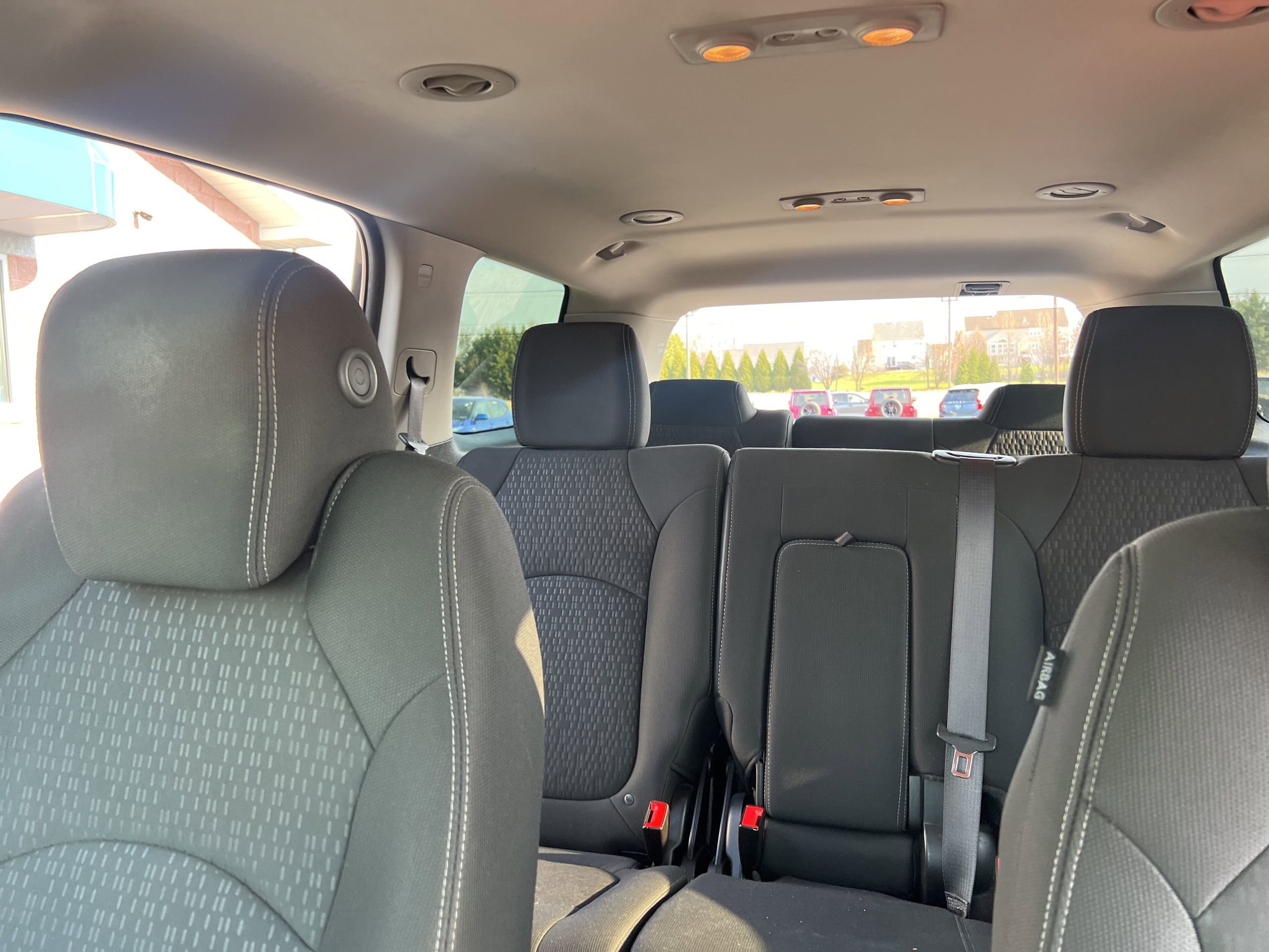 Used 2015 GMC Acadia SLE image 17