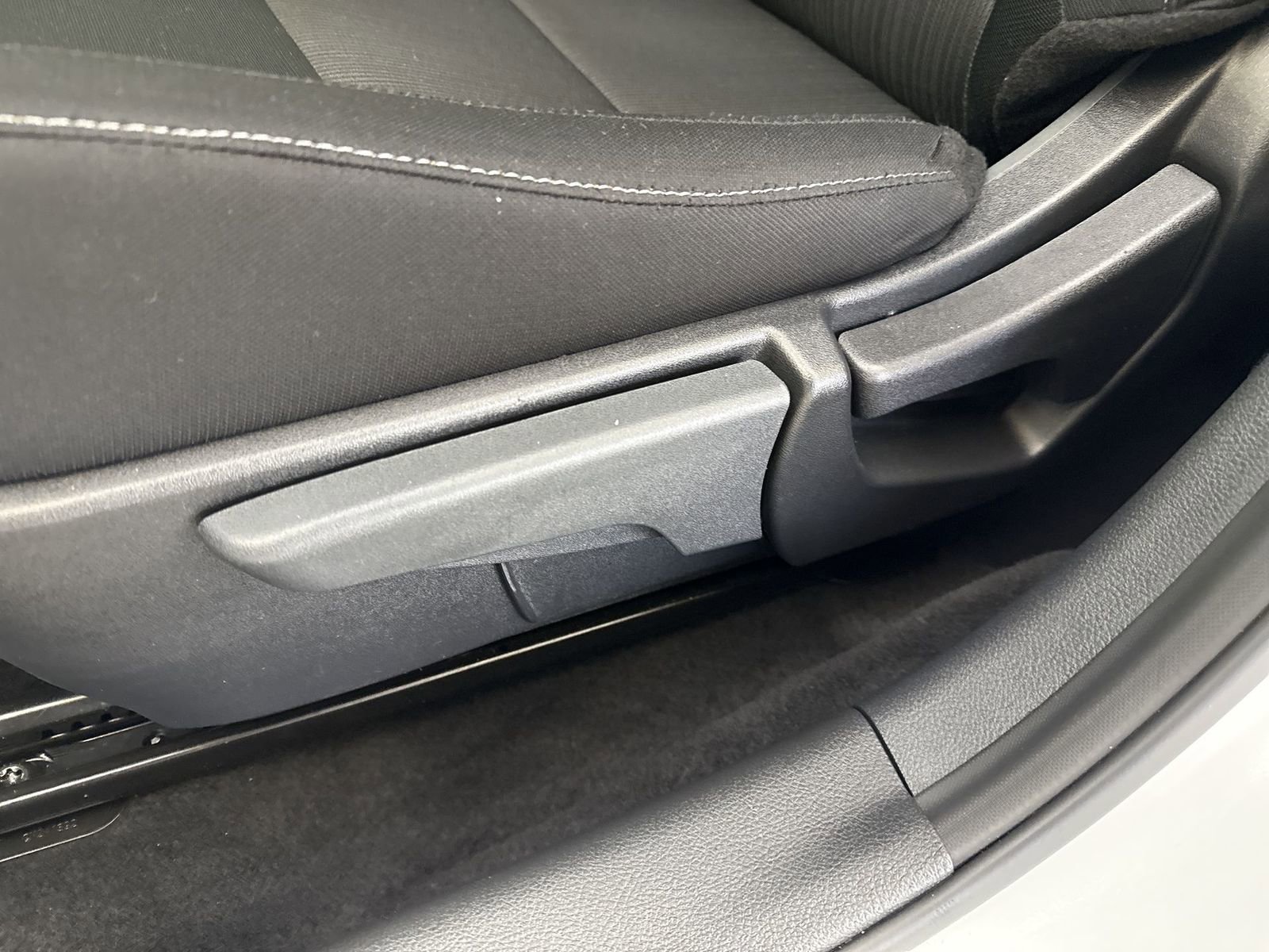 Certified 2025 Nissan Sentra SV image 22