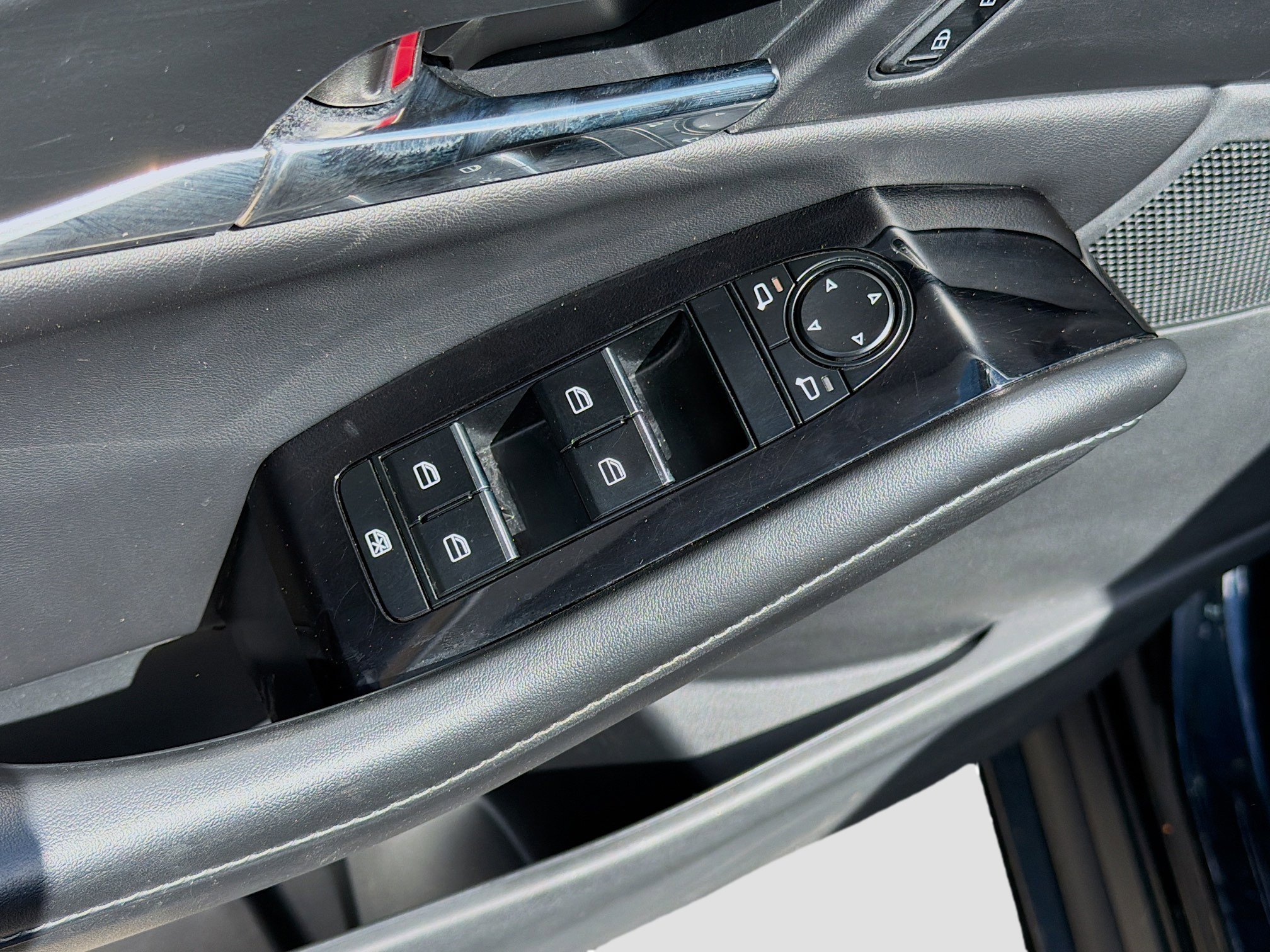 Used 2025 MAZDA CX-30 AWD 2.5 S w/ Preferred Package image 22