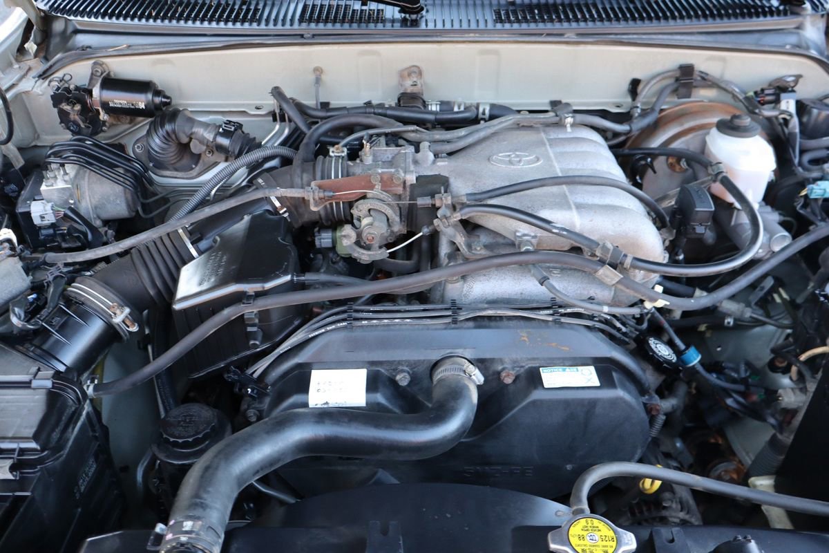 Used 2000 Toyota 4Runner SR5 w/ Upgrade Value Pkg 4 image 36