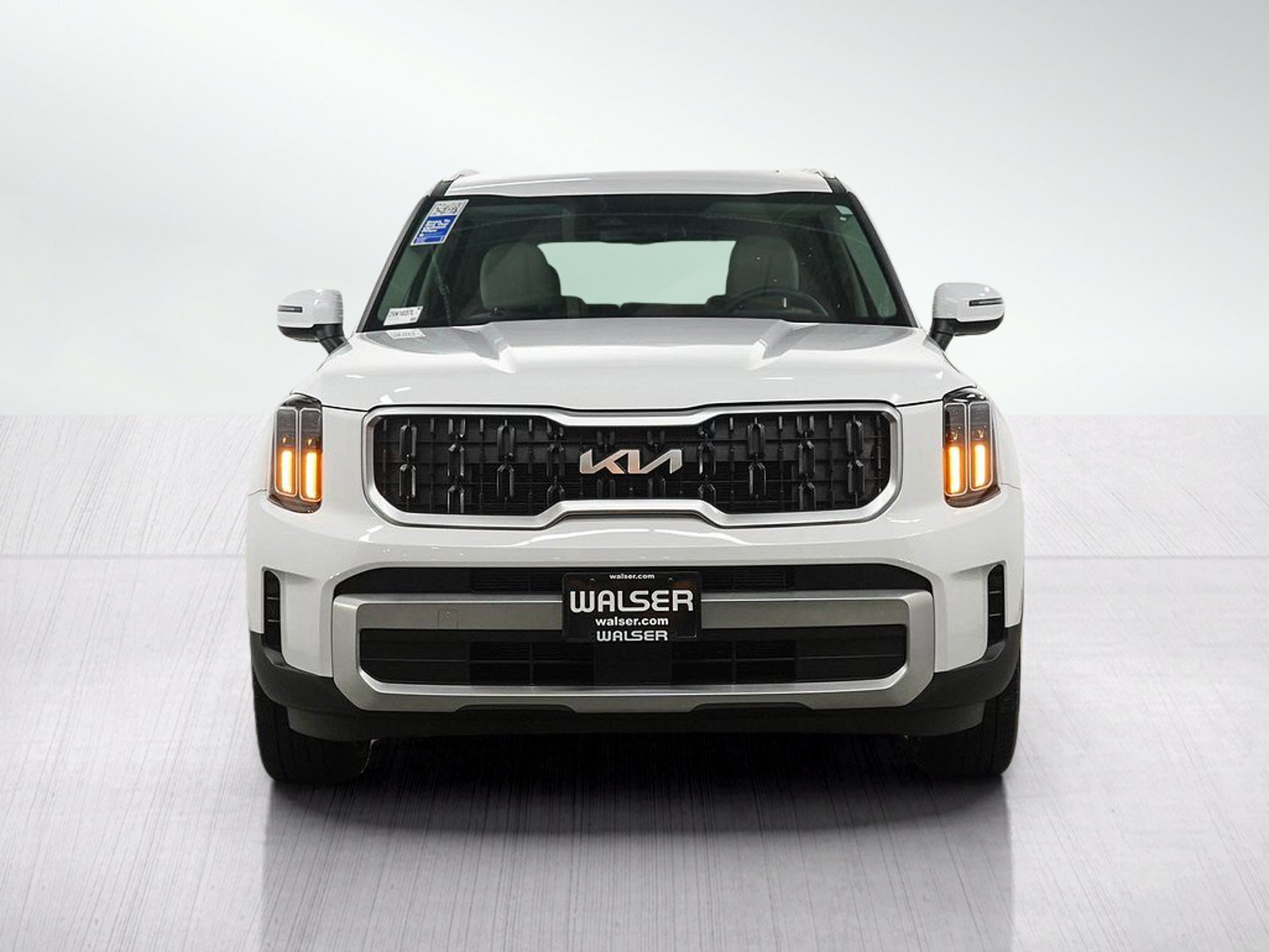 Used 2024 Kia Telluride EX w/ EX Captain's Chair Package AWD/4WD image 9