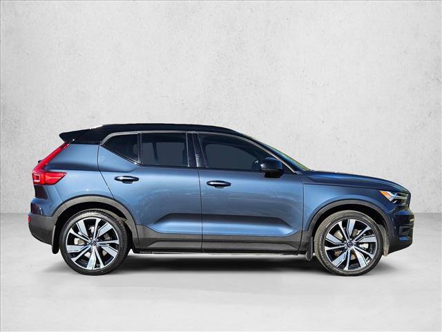 Used 2022 Volvo XC40 P8 Recharge Plus image 4