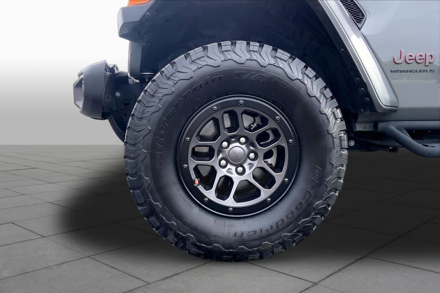 Used 2023 Jeep Wrangler Unlimited Rubicon w/ Xtreme 35 Tire Package AWD/4WD image 11