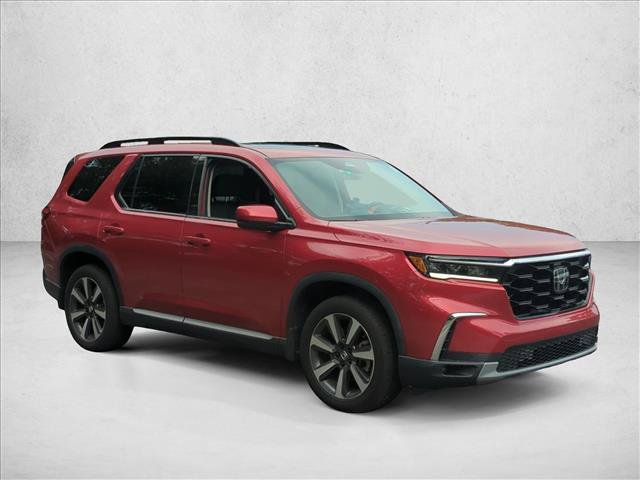 Certified 2023 Honda Pilot Touring image 3