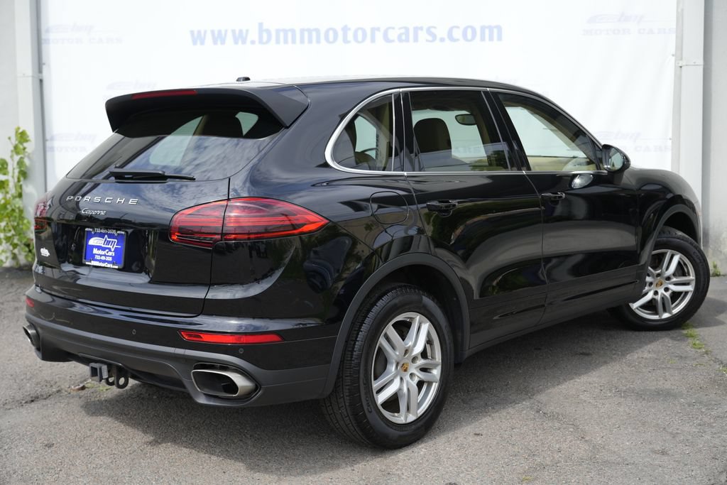 Used 2016 Porsche Cayenne AWD/4WD image 3