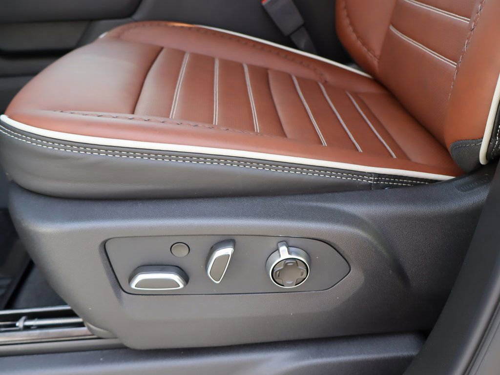 New 2026 GMC Sierra 3500 Denali Ultimate image 9