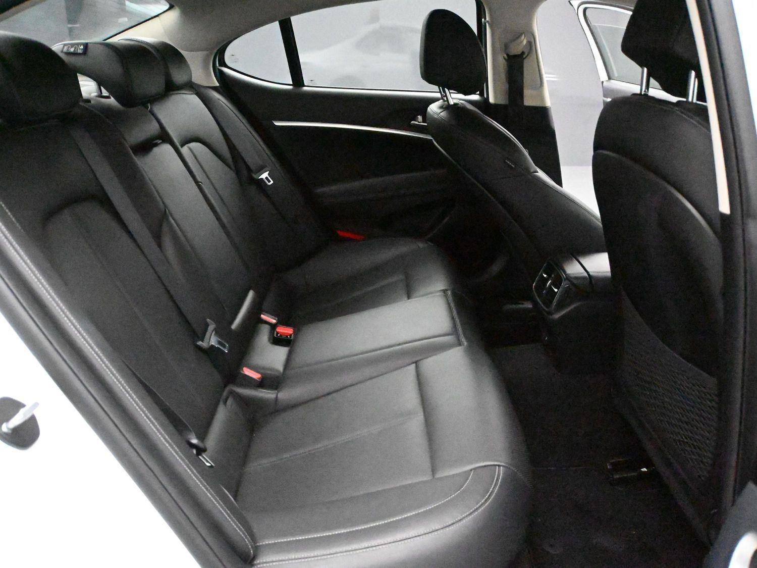 Used 2022 Genesis G70 2.0T image 17
