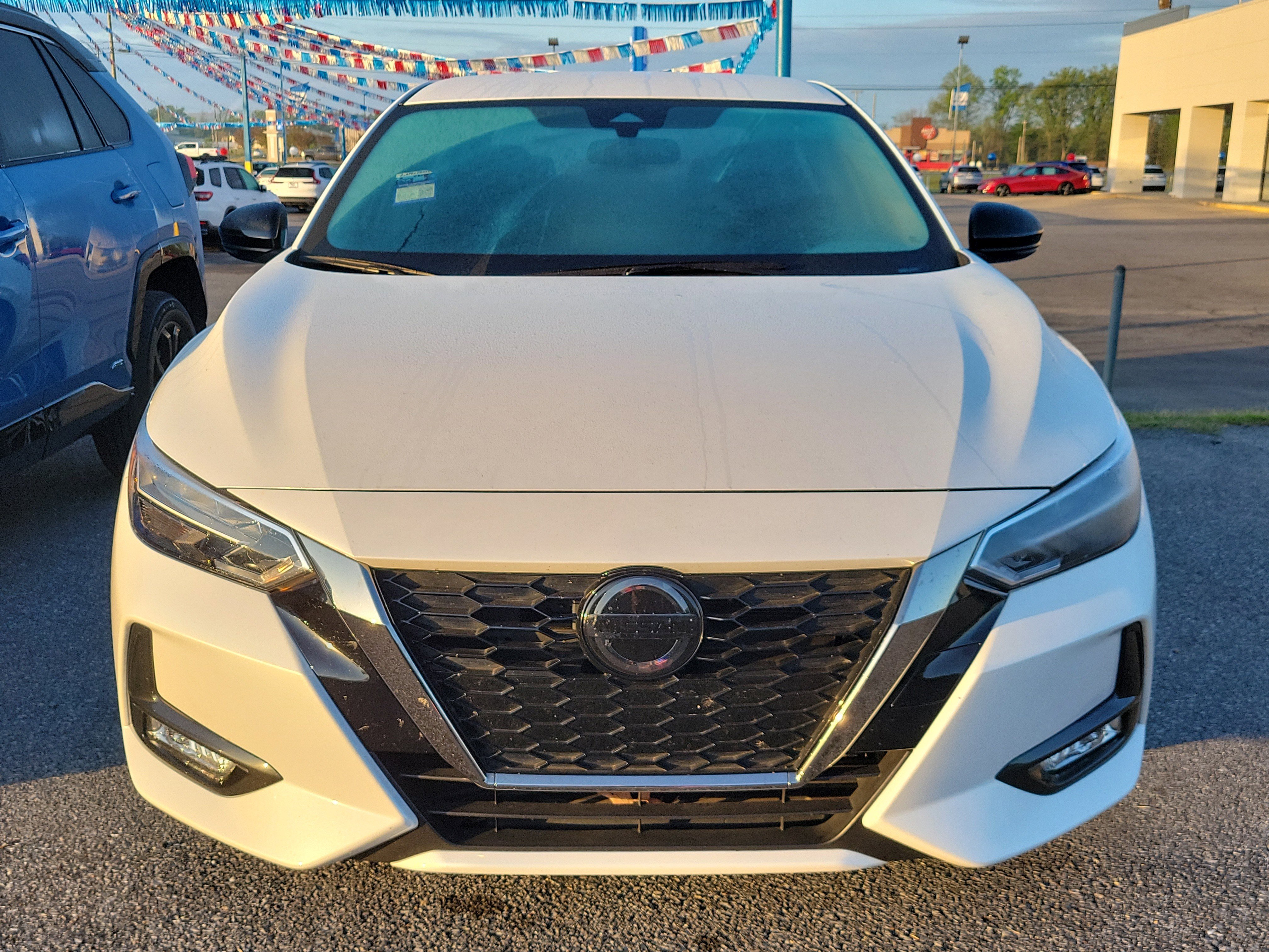 Used 2021 Nissan Sentra SR image 2