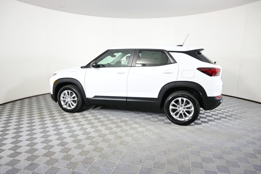 New 2026 Chevrolet TrailBlazer LS w/ LS Convenience Package AWD/4WD image 3