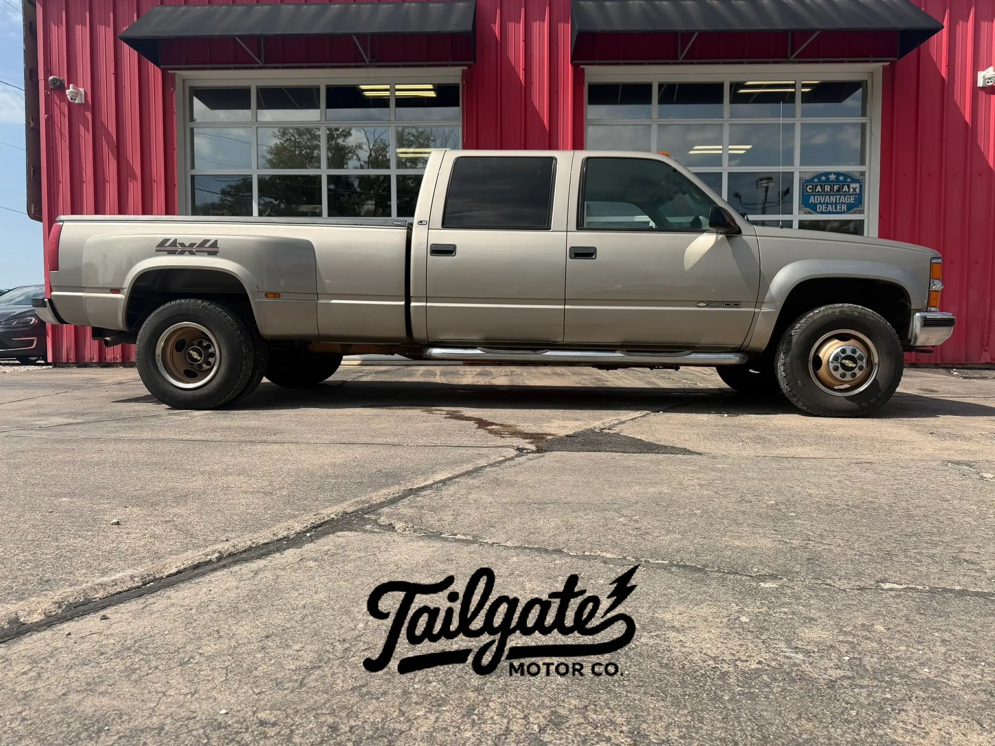 Used 2000 Chevrolet Silverado 3500 4x4 Crew Cab image 1