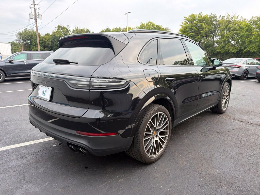Used 2022 Porsche Cayenne S AWD/4WD image 5