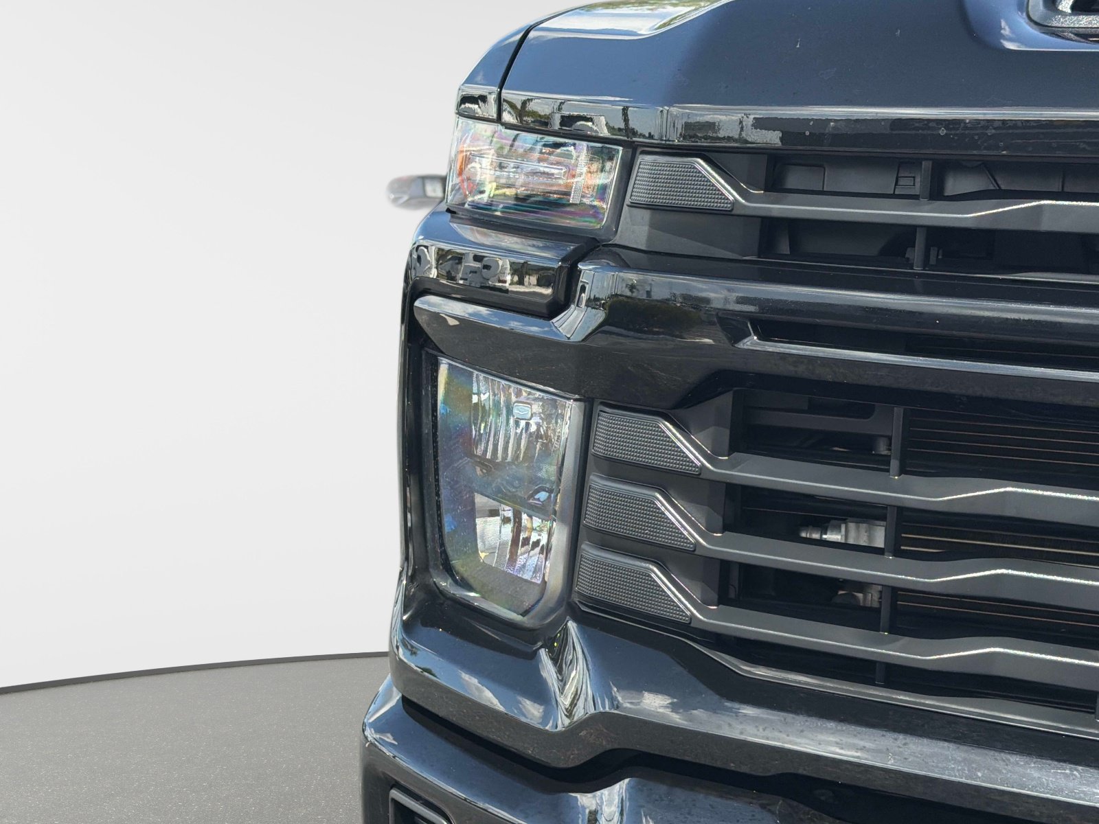 Used 2024 Chevrolet Silverado 2500 Custom w/ Custom Value Package AWD/4WD image 8