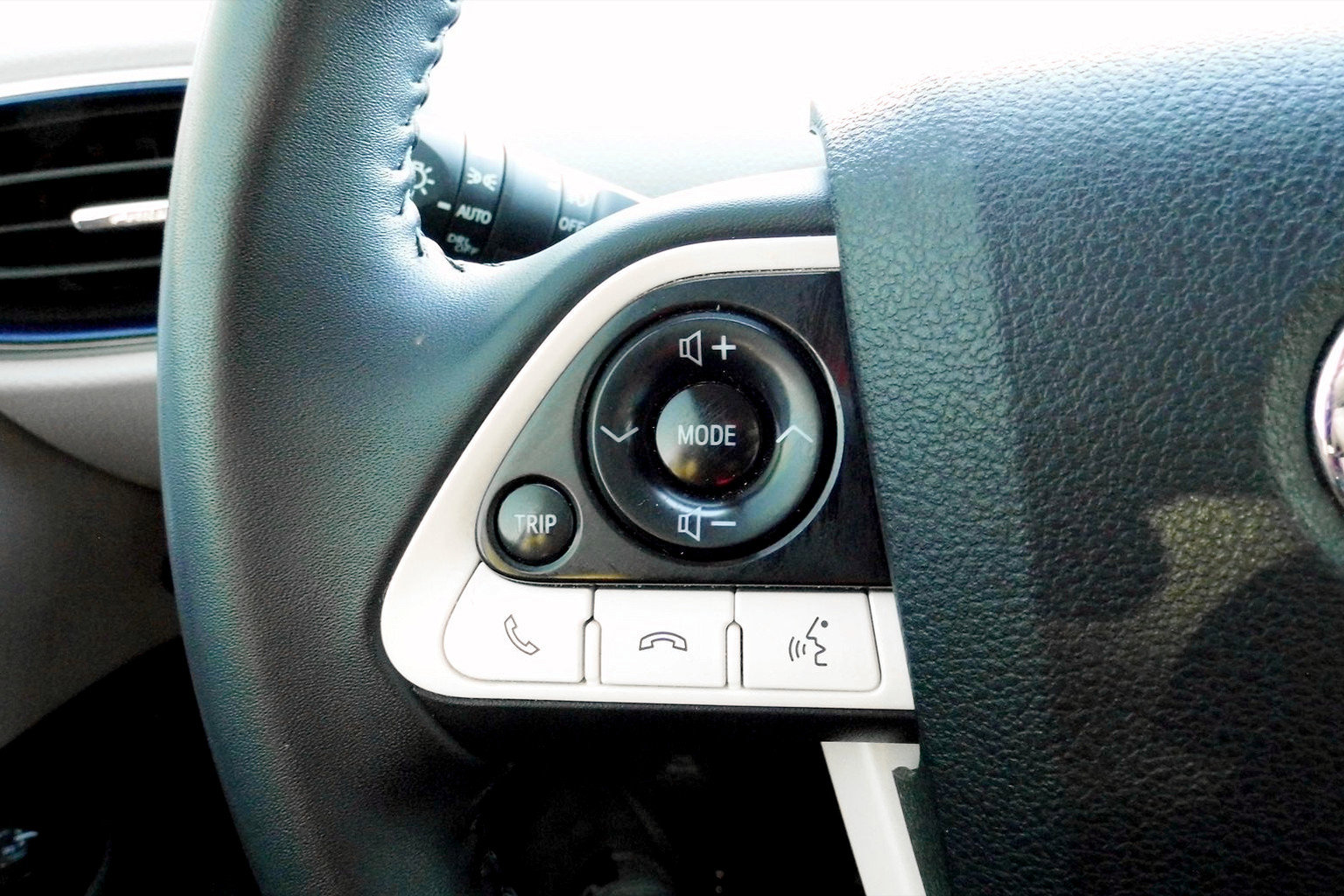 Used 2018 Toyota Prius Four Touring image 13