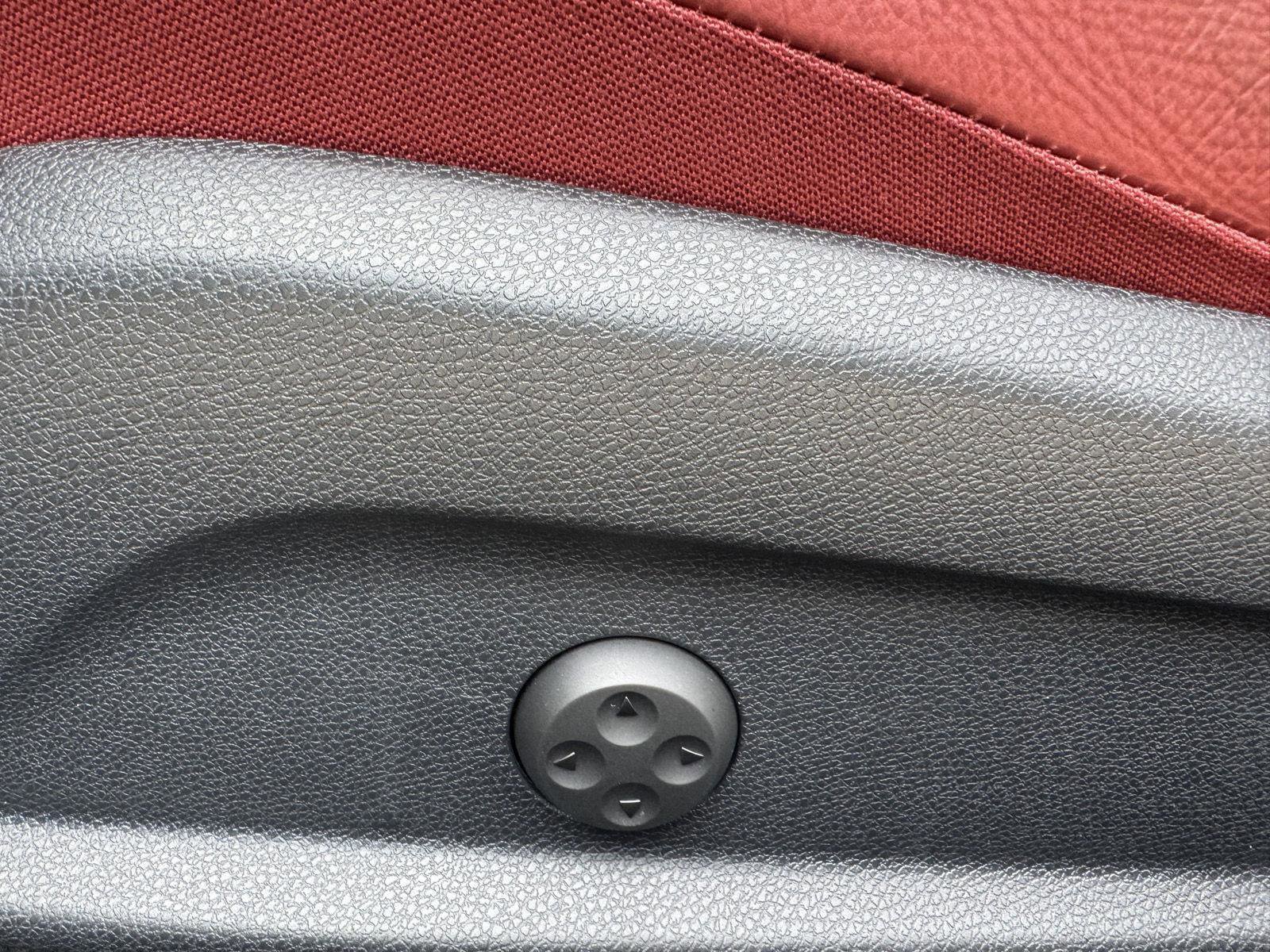 Certified 2023 Mercedes-Benz C 300 Coupe image 8