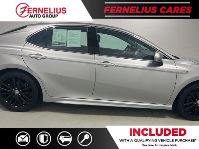 Used 2021 Toyota Camry XSE w/ Cold Weather Package image 9