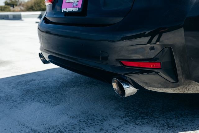 Used 2019 BMW 330i Sedan w/ Parking Assistance Package RWD image 32