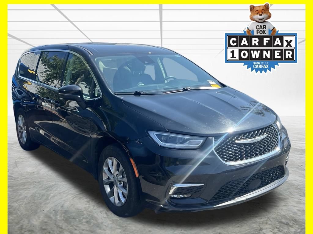 Used 2023 Chrysler Pacifica Touring-L