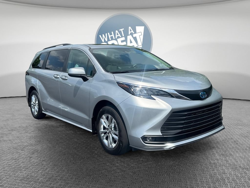 Used 2025 Toyota Sienna XLE w/ XLE Plus Package
