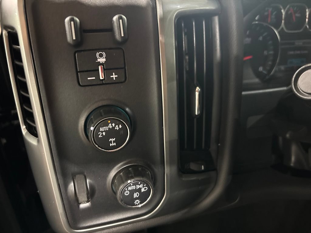 Used 2017 Chevrolet Silverado 1500 LT w/ All Star Edition AWD/4WD image 14