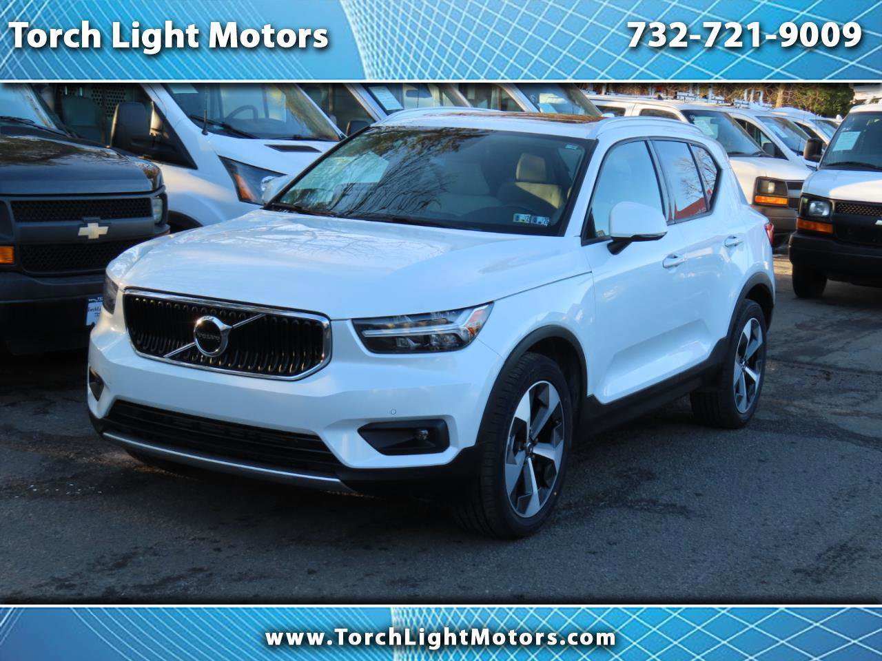 Used 2021 Volvo XC40 T5 Momentum w/ Premium Package