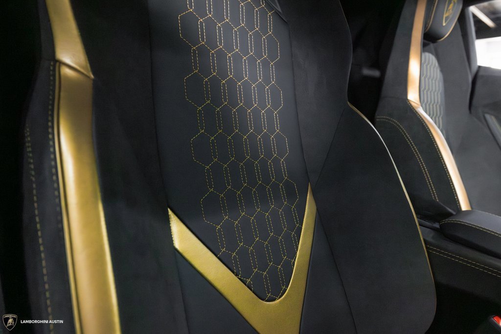 Used 2025 Lamborghini Revuelto image 46