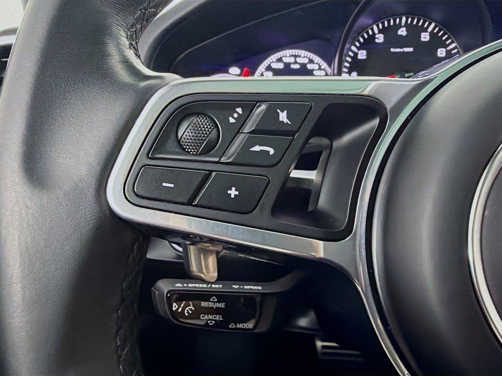 Certified 2023 Porsche Cayenne S AWD/4WD image 13