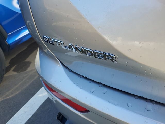Used 2024 Mitsubishi Outlander SEL image 7
