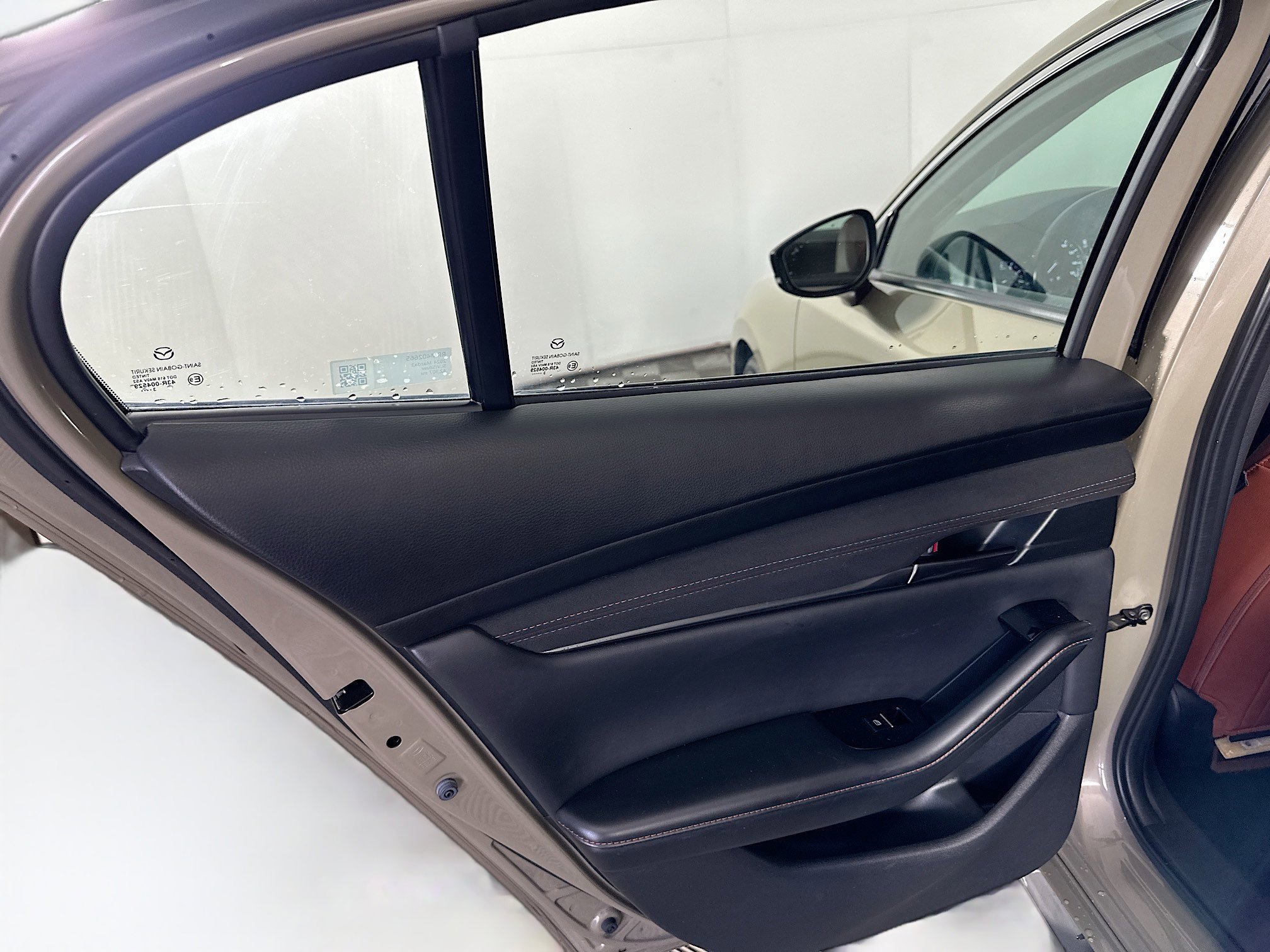 Used 2024 MAZDA MAZDA3 s image 25