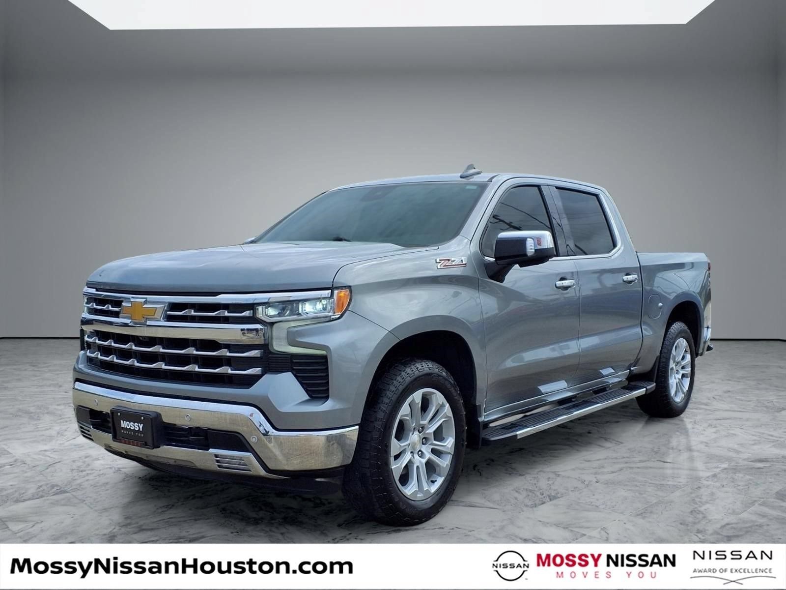 Used 2023 Chevrolet Silverado 1500 LTZ AWD/4WD image 4