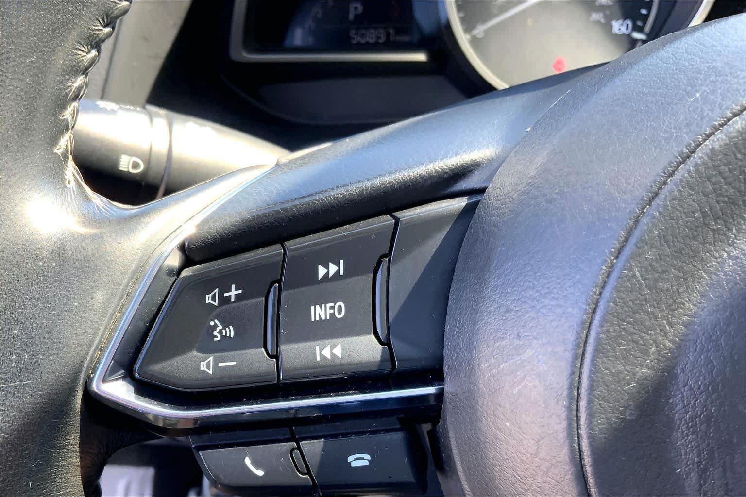 Used 2018 MAZDA MAZDA3 Touring FWD image 23