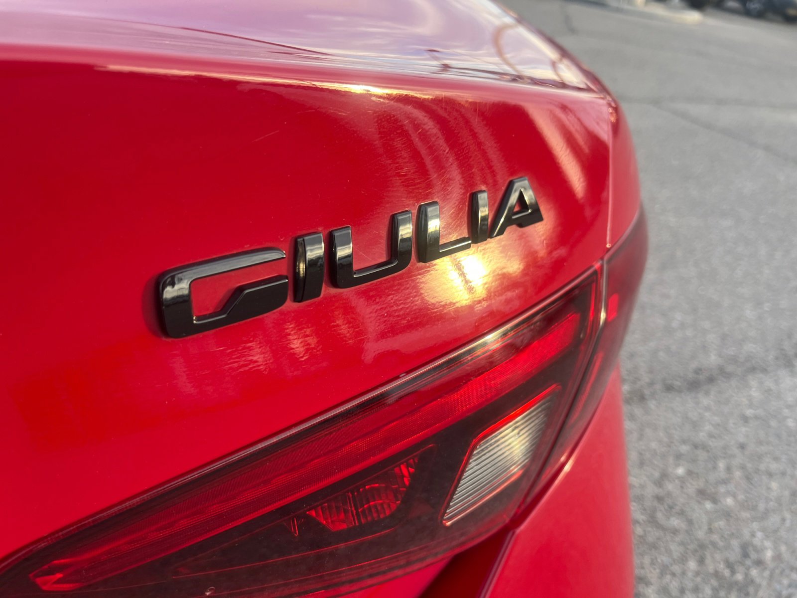 Used 2018 Alfa Romeo Giulia Base image 24